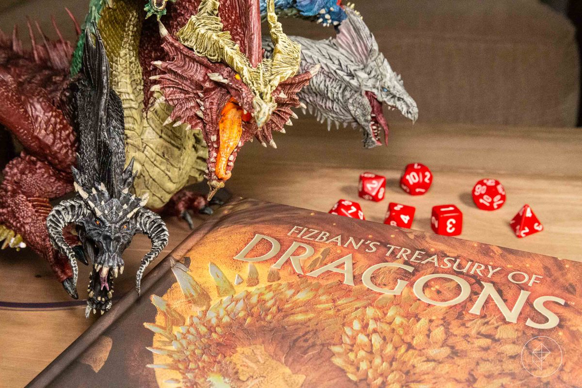 un enorme dragón de cinco cabezas se encuentra sobre un libro de Dragones y Mazmorras.