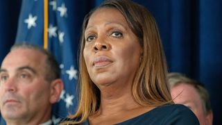 La fiscal general del estado de Nueva York, Letitia James, habla durante una conferencia de prensa el 8 de septiembre de 2022.