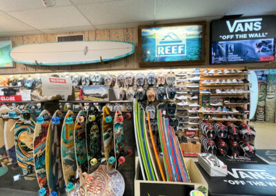 Globe, Sector 9, Reef, Olukai, Vans en Nomad Surf Shop