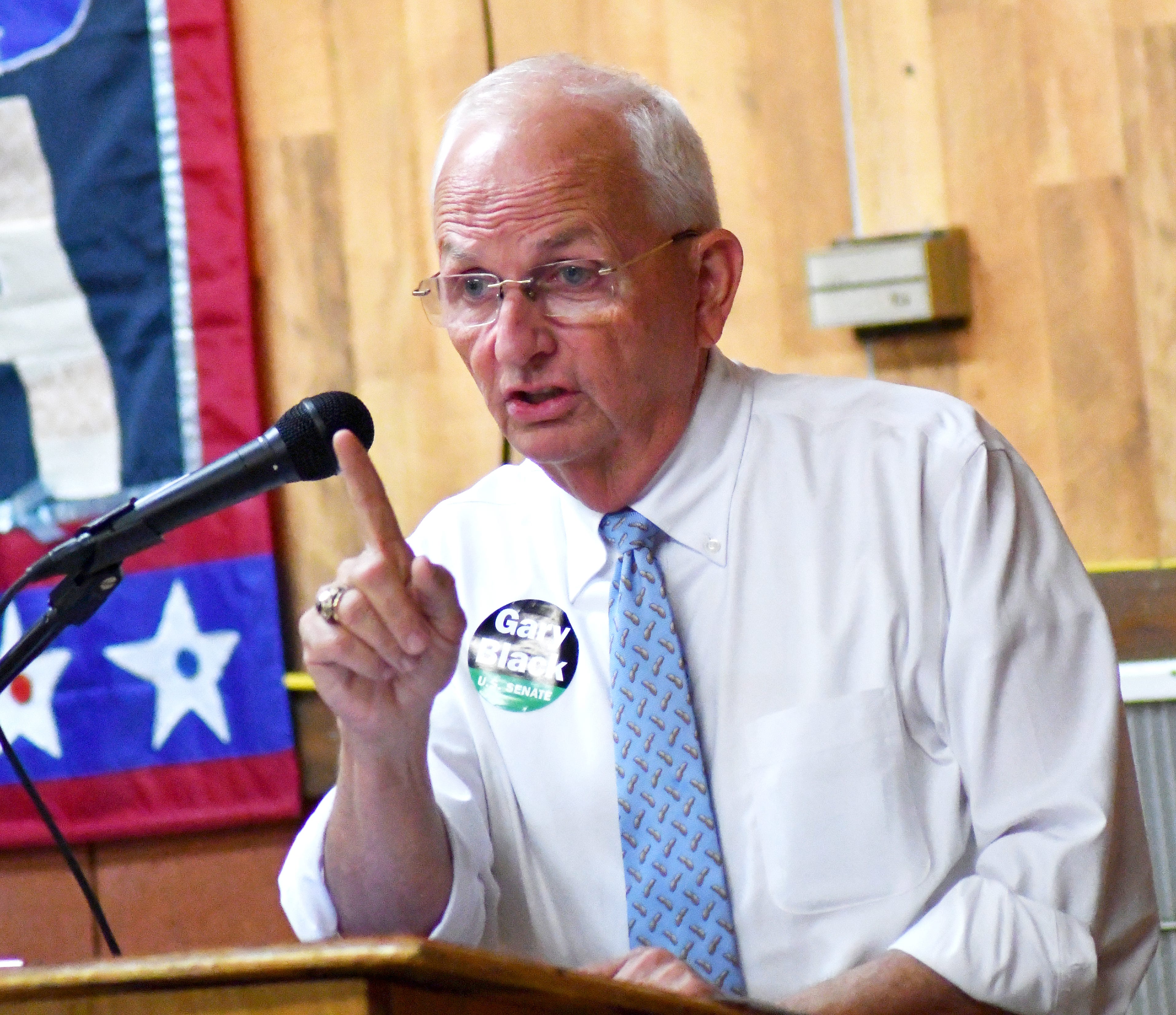 ARCHIVO - El excomisionado de Agricultura de Georgia, Gary Black, hace un comentario durante un discurso de campaña en la parrillada del Distrito Congresional 12 Medio del Partido Republicano en el Cadillac Ranch en Sylvania.