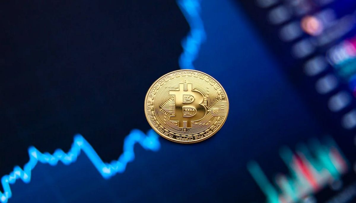 Gold Bitcoin en el fondo de una tabla de crecimiento