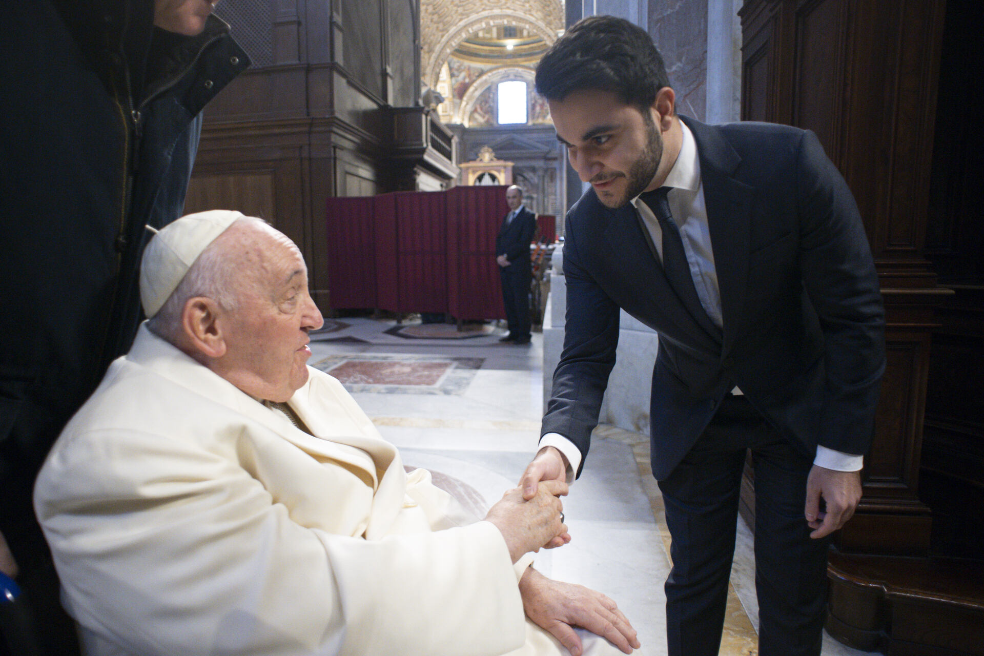 Dadvan Yousuf se reúne con el Papa Francisco para hablar sobre la tecnología Blockchain y la justicia social