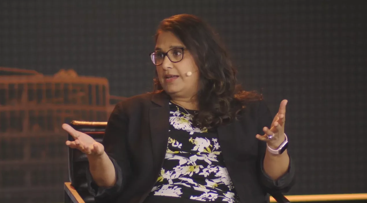     como panelista de Nirali Shah como panelista de Cómo y cuándo integrar la tecnología blockchain