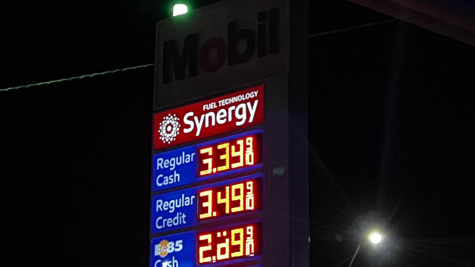 Una gasolinera en Detroit, Michigan, donde ocurrió un tiroteo fatal el 6 de mayo de 2023.