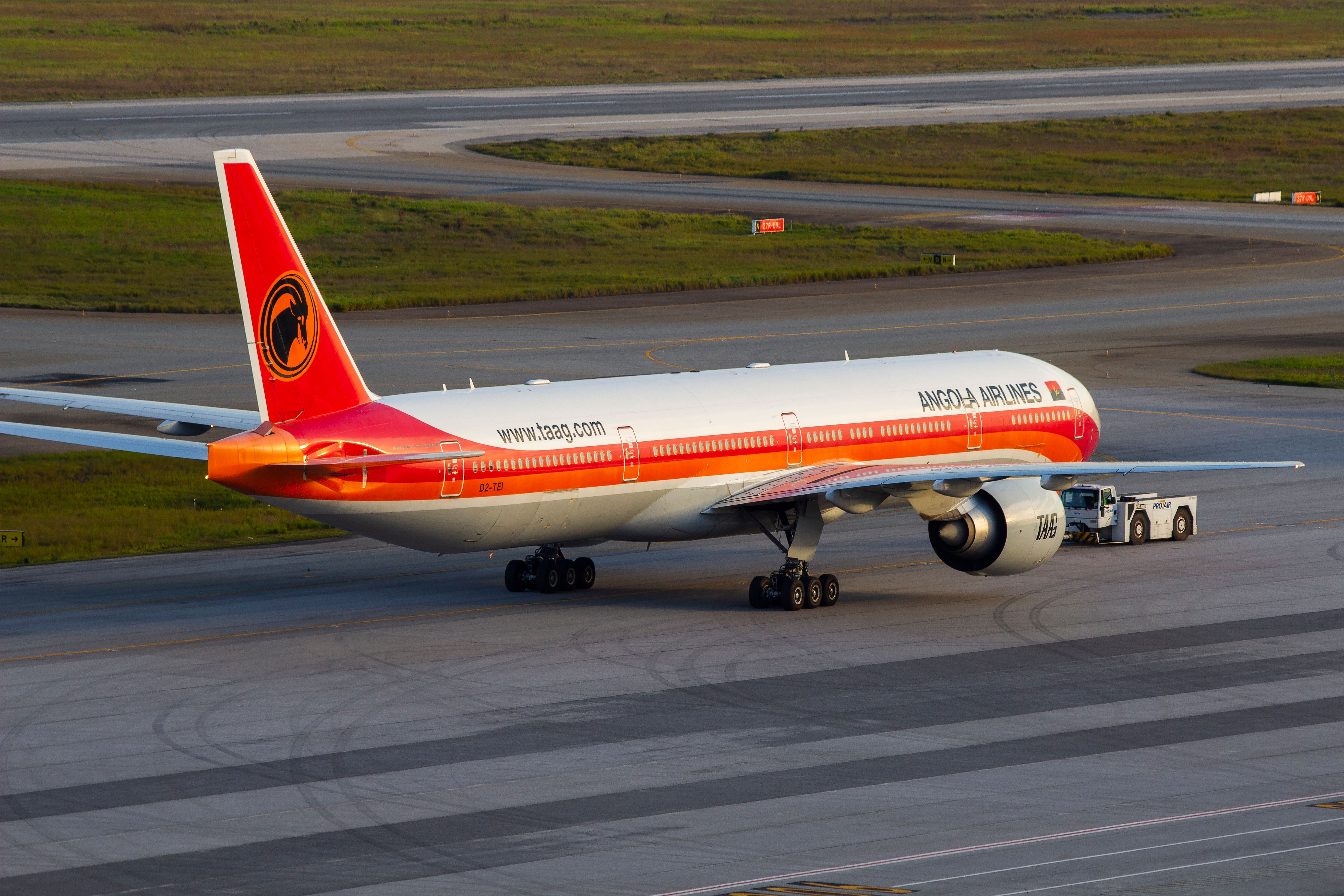 TAAG Angola Airlines Boeing 777-300 en Sao Paulo