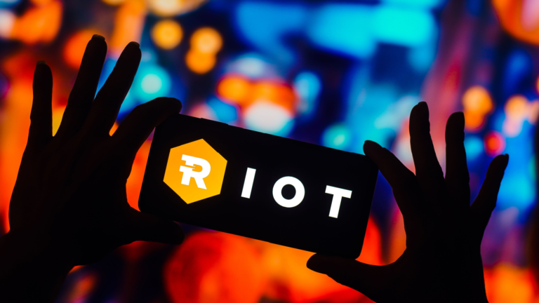 Acciones de RIOT: Vanguard acaba de hacer una gran apuesta en las acciones de Riot Blockchain (RIOT)