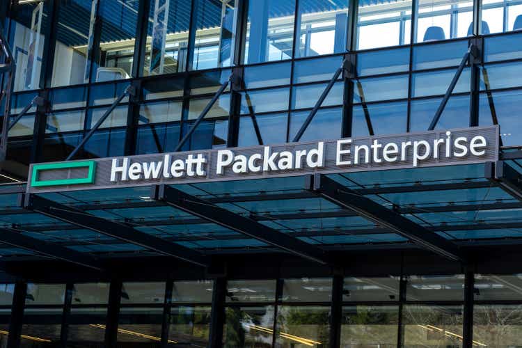 Edificio de oficinas de Hewlett Packard Enterprise en Houston, Texas, Estados Unidos.