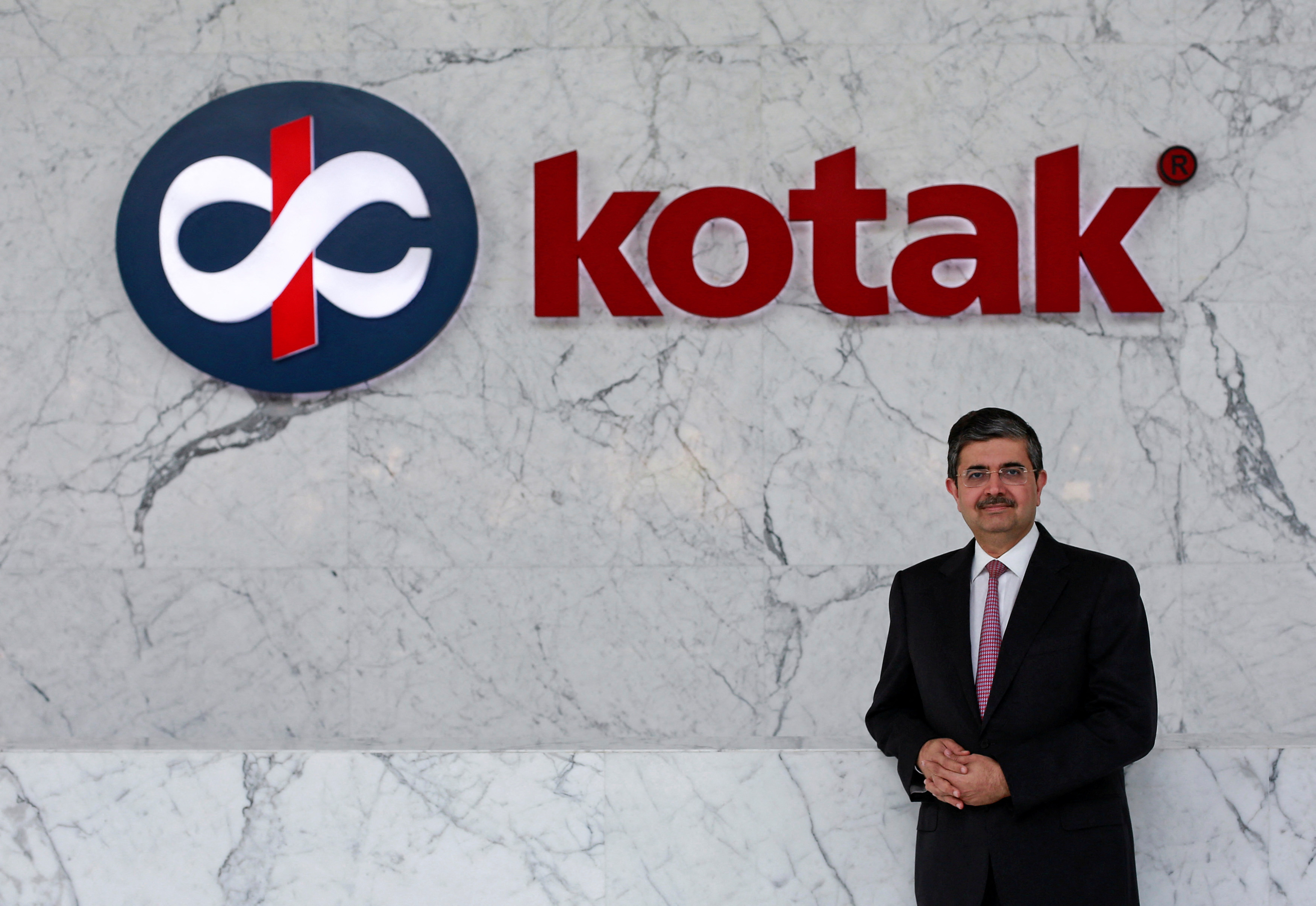 Uday Kotak, director gerente de Kotak Mahindra Bank, posa para una foto en la oficina corporativa de la compañía en Mumbai.