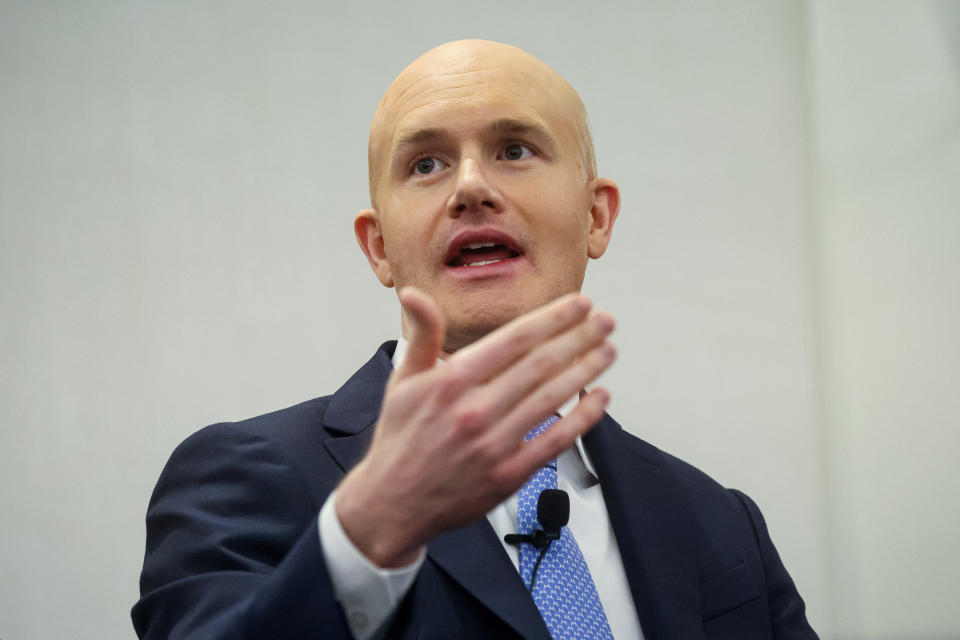 Brian Armstrong, CEO de Coinbase, habla durante la Conferencia Piper Sandler Global Exchange and FinTech en la ciudad de Nueva York, EE. UU., 7 de junio de 2023. REUTERS/Brendan McDermid