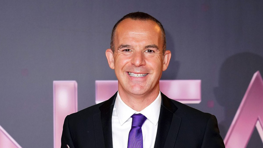 Martin Lewis en los Premios Nacionales de Televisión 2022.