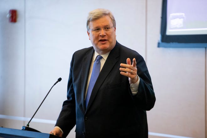 El alcalde Jim Strickland habla durante la sesión informativa “La verdad en los datos: comprender el viaje empresarial de los negros” en el Museo Nacional de Derechos Civiles en Memphis, Tennessee, el miércoles 11 de octubre de 2023.