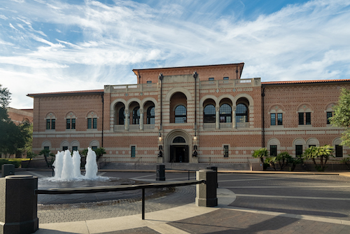 McNair Hall, sede de Rice Business