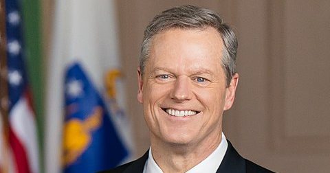 Este es un retrato de Charlie Baker.