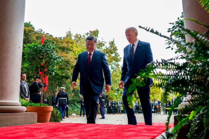 Joe Biden, derecha, y Xi Jinping