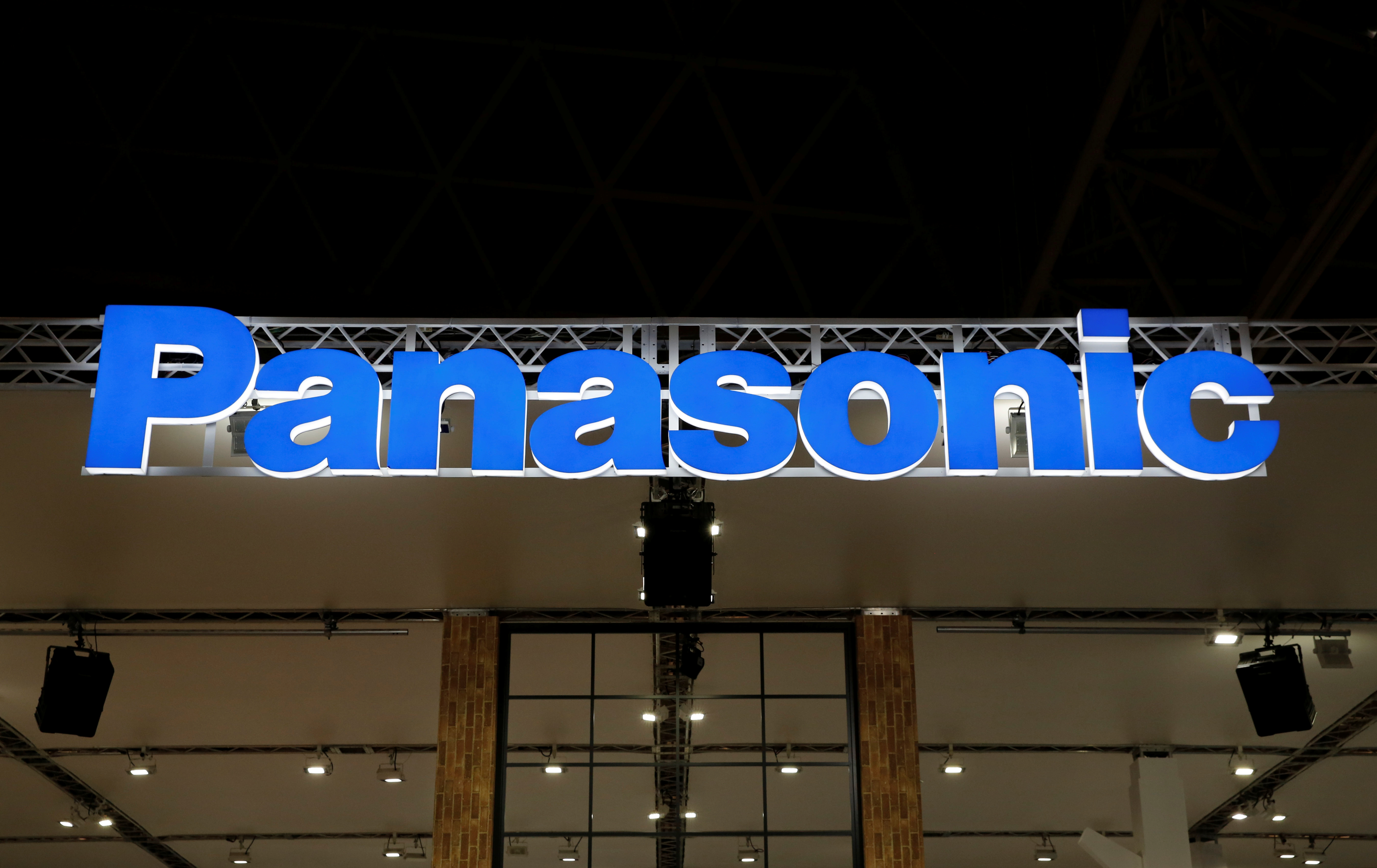 Un logotipo de Panasonic Corp en la CEATEC JAPAN 2017 en Chiba