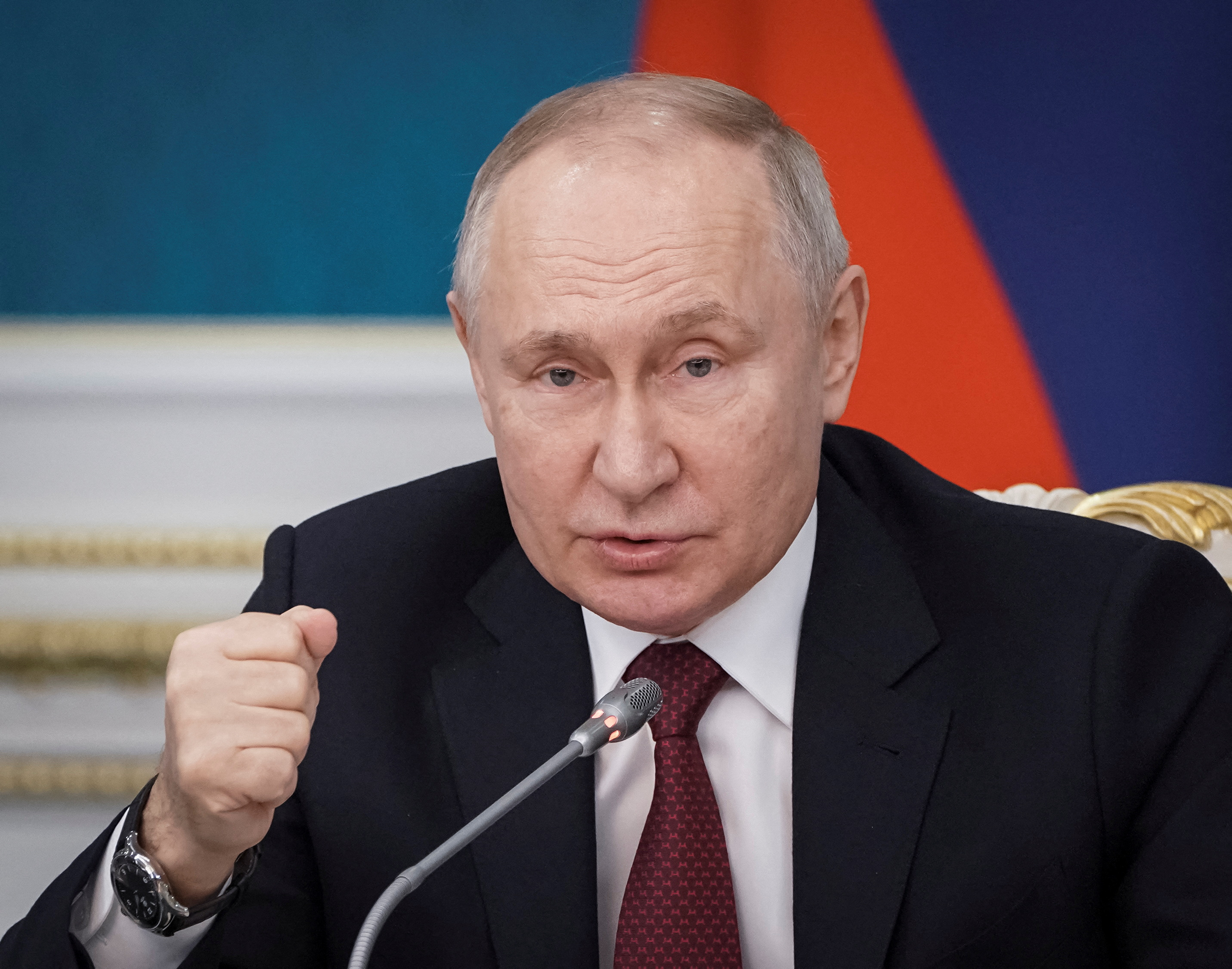 El presidente ruso Putin habla en Astaná