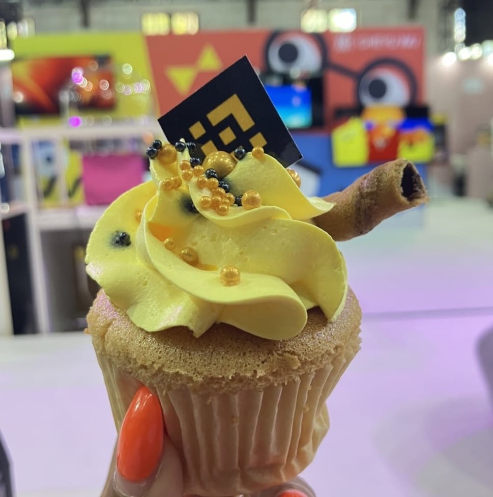 Semana Blockchain de Taipei 2023: pastelito del puesto de Binance.  Foto de: Tanzeel Akhtar