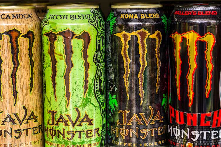 Expositor de bebidas Monster IV