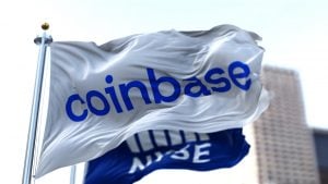 Banderas de Coinbase y NYSE ondeando al viento.