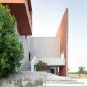 Escuela Residencial de Negocios Bandhan / Abin Design Studio - Imagen 4 de 48