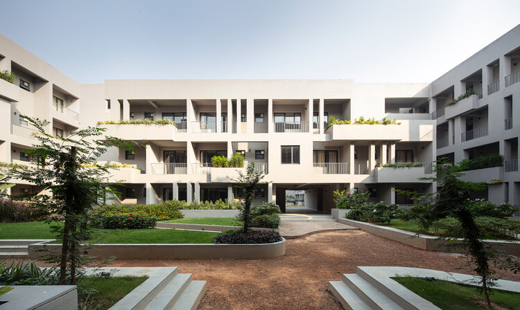 Bandhan Residential School of Business / Abin Design Studio - Fotografía de exteriores, ventanas y fachadas