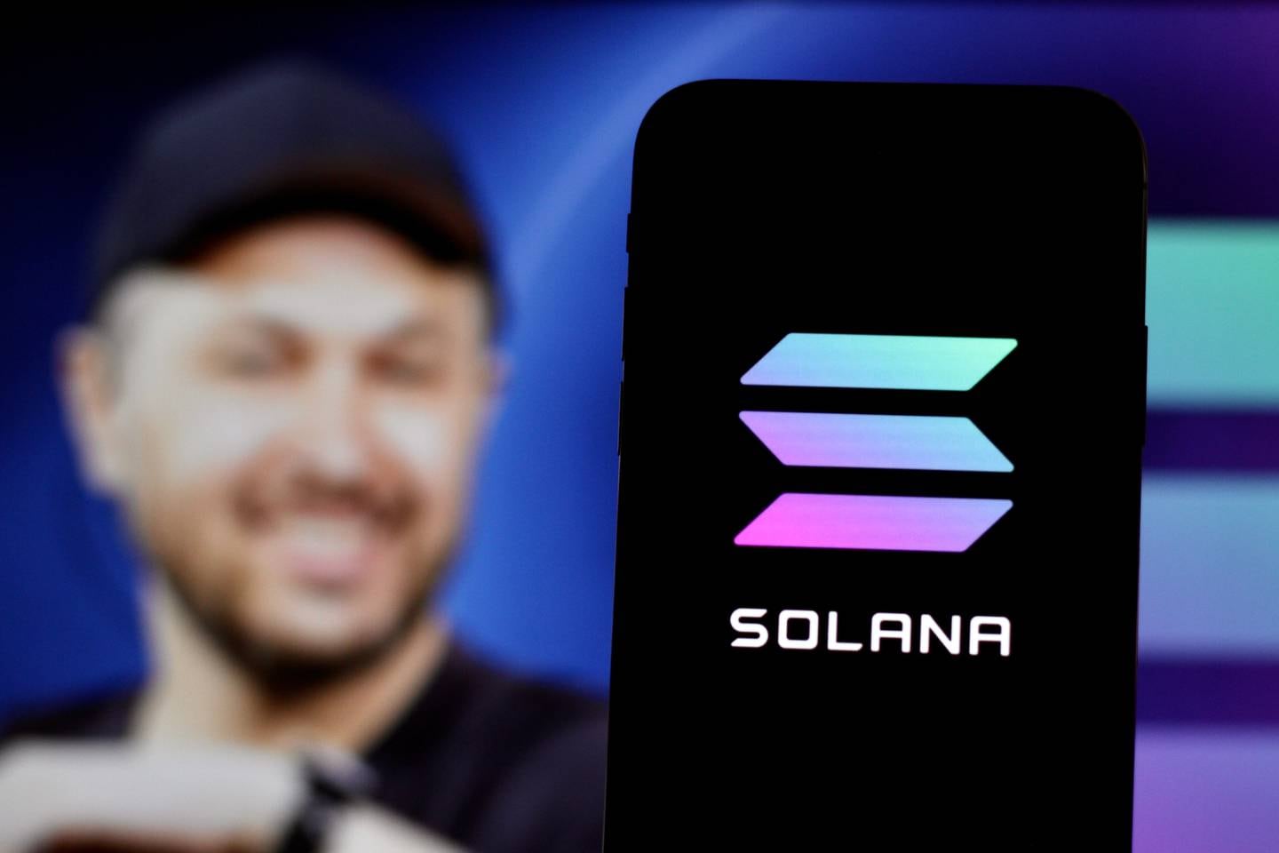 Teléfono y fundador de Solana