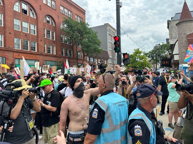 Escenas de la marcha de protesta de la RNC del lunes en Milwaukee el 15 de julio de 2024.