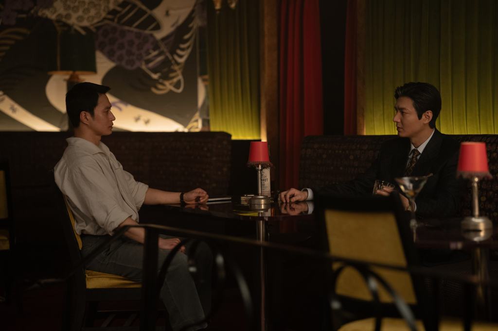 Sungkyu Kim y Lee Minho en Pachinko, segunda temporada