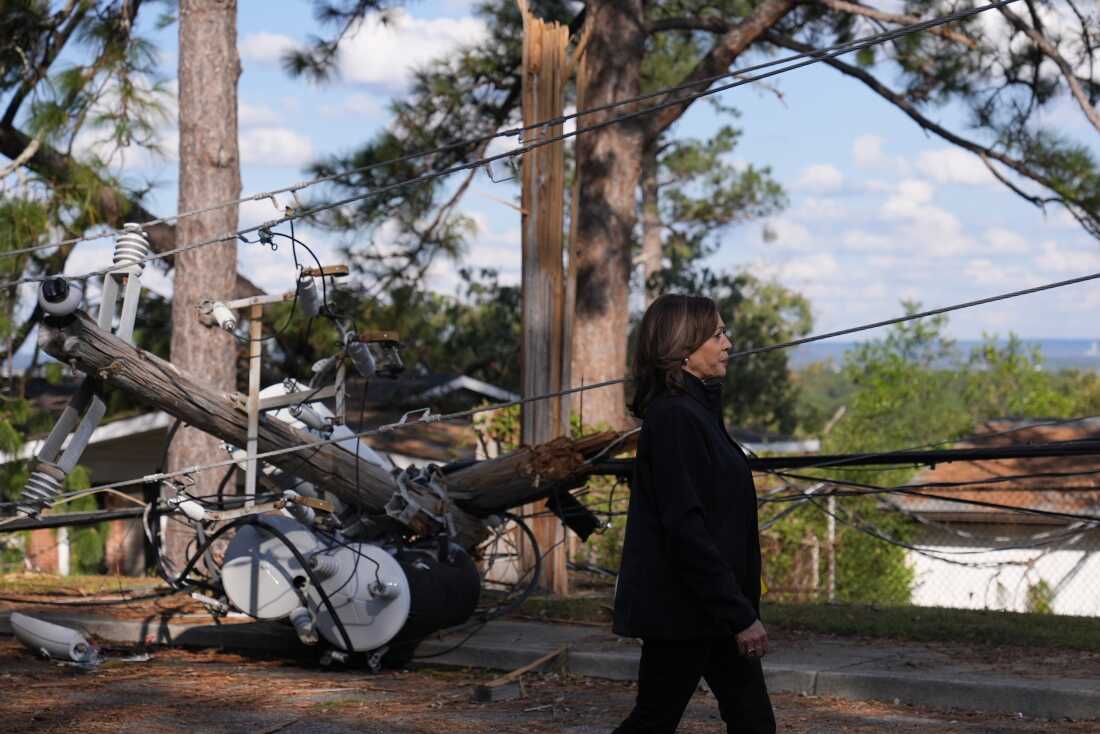 El vicepresidente Harris visita Augusta, Georgia, después del huracán Helene el 2 de octubre.