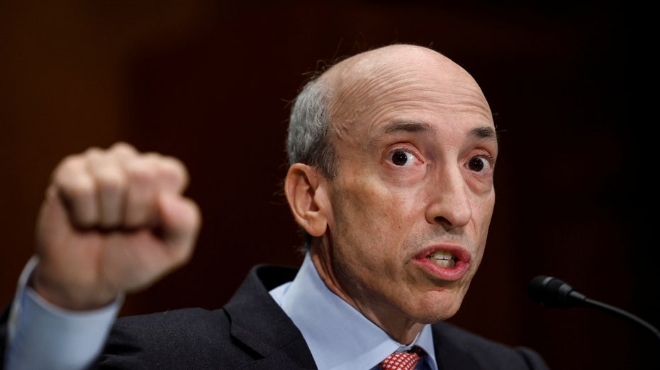 El presidente de la Comisión de Bolsa y Valores de Estados Unidos (SEC), Gary Gensler, testifica en el Capitolio en Washington.