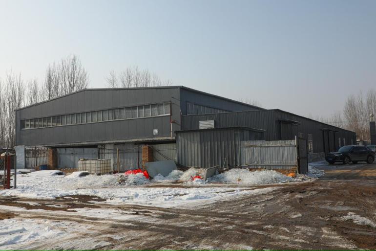 Fábrica de productos de vidrio Hebei Yiyue en Cangzhou, Hebei, China [Courtesy of Hebei Yiyue Glass Products]