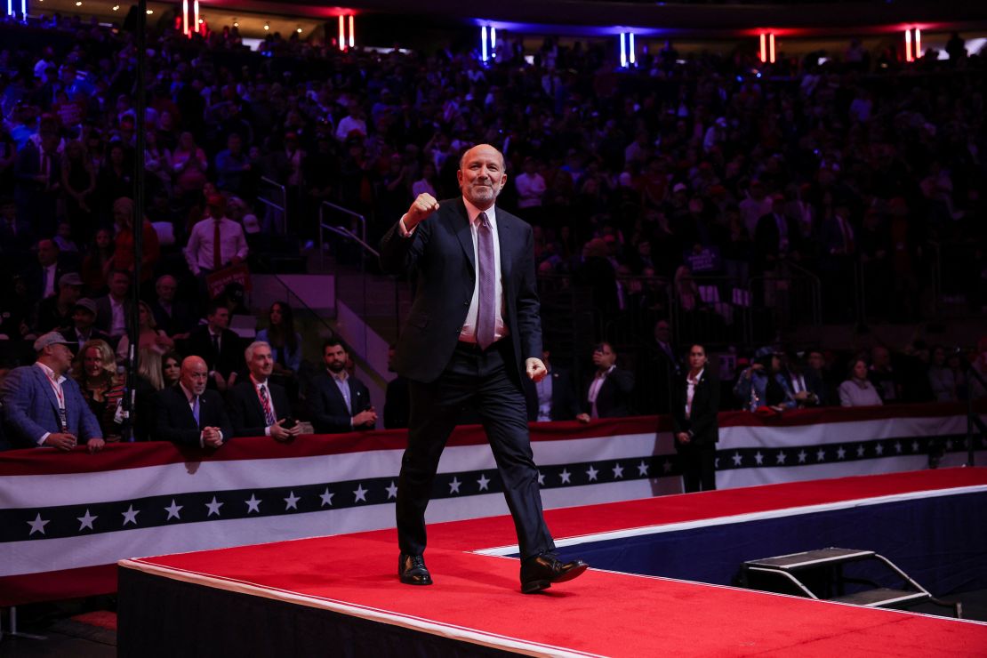 El director ejecutivo de Cantor Fitzgerald Howard Lutnick asiste a un mitin del candidato presidencial republicano y expresidente estadounidense Donald Trump, en el Madison Square Garden, en la ciudad de Nueva York, Estados Unidos, el 27 de octubre de 2024.