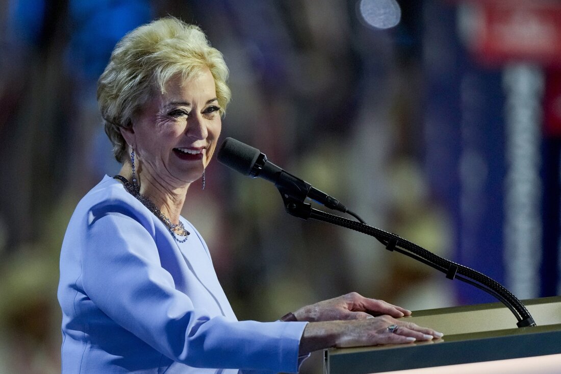 Linda McMahon habla durante la Convención Nacional Republicana de 2024 en Milwaukee.