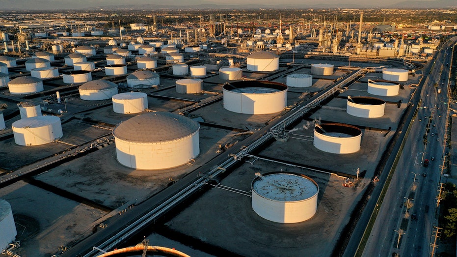 Tanques de almacenamiento de petróleo